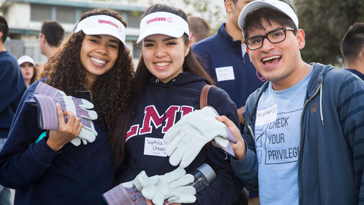 LMU Lion Acts of Service Be of Service